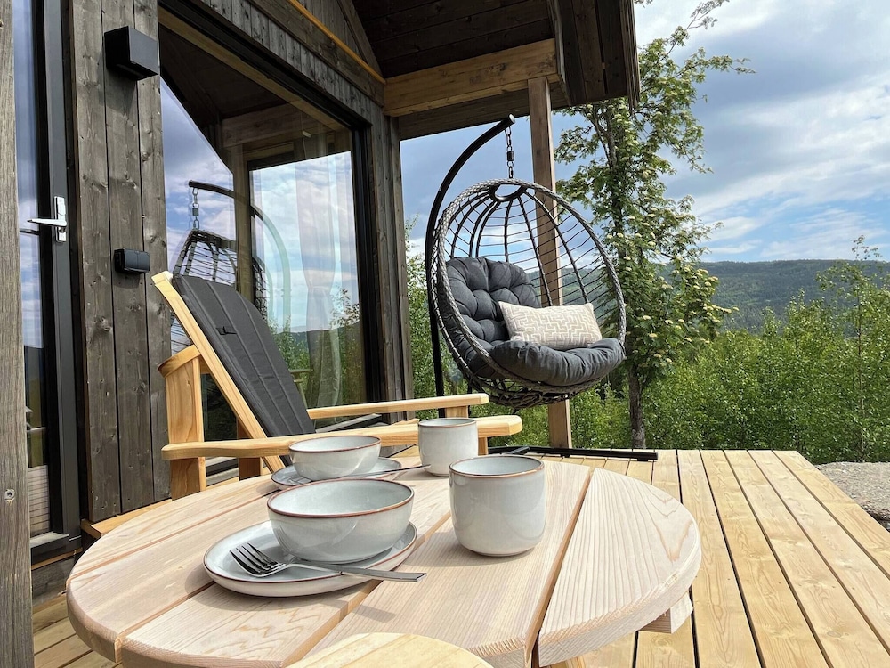 Hiking, Ski Resort, Local Shuttle bus Oslo Airport