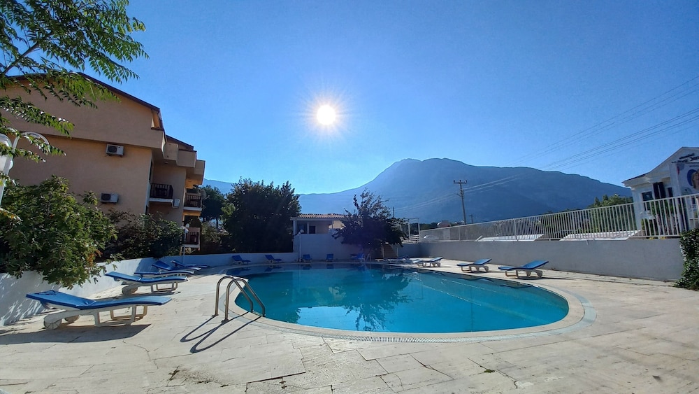 Mediterranean Apart Otel - Image 31