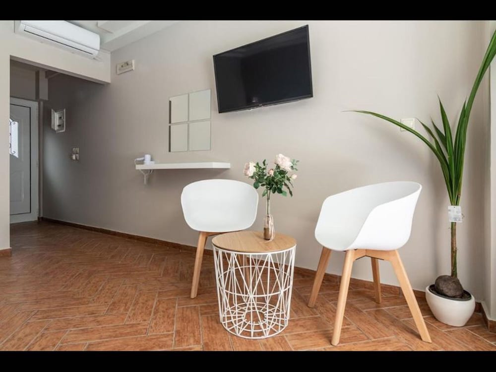 Room in Guest Room - Girogiali Beach Hotel photo 4