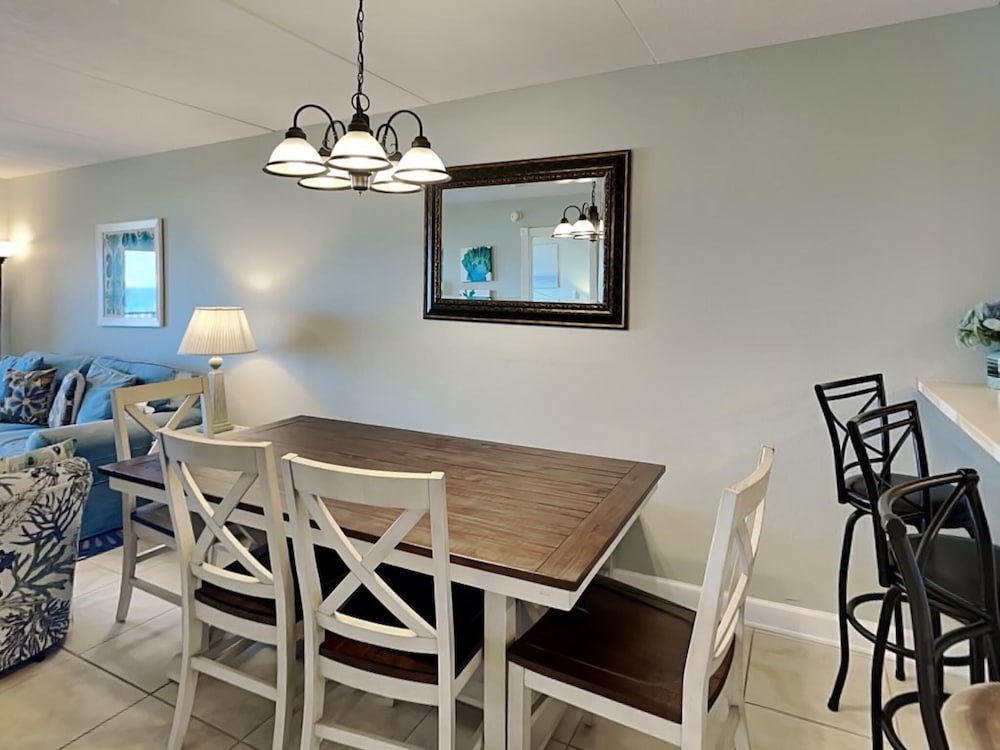 Ocean Breeze West by Southern Vacation Rentals