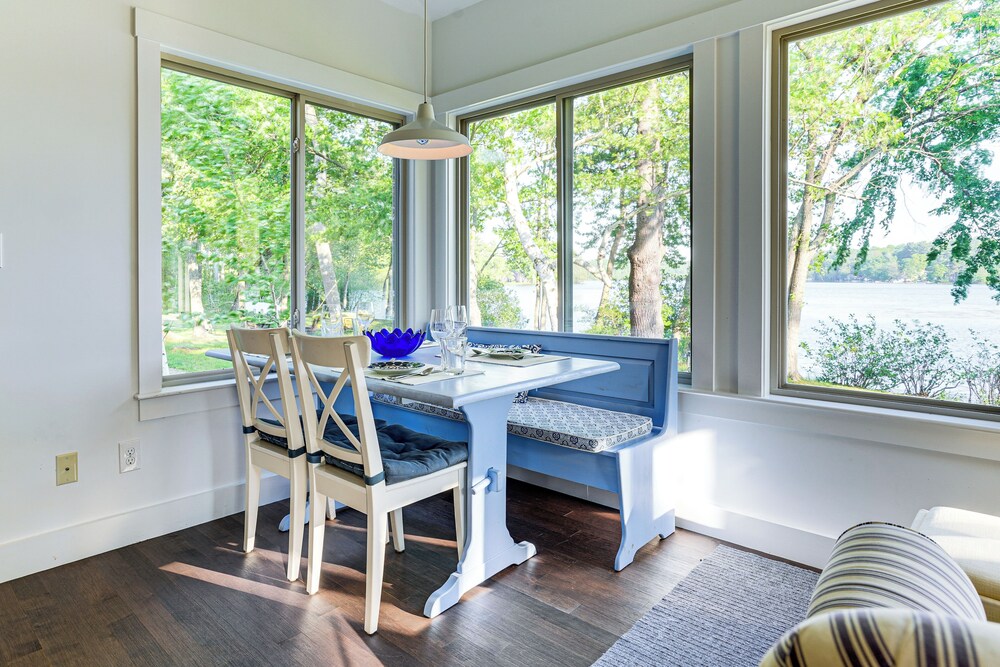 Waterfront Cottage in Summer Village w/ Grill