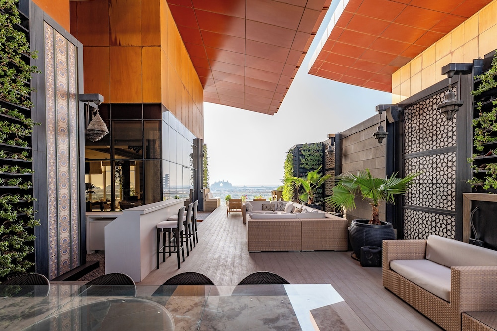 Tiara Residences - Mint Stay