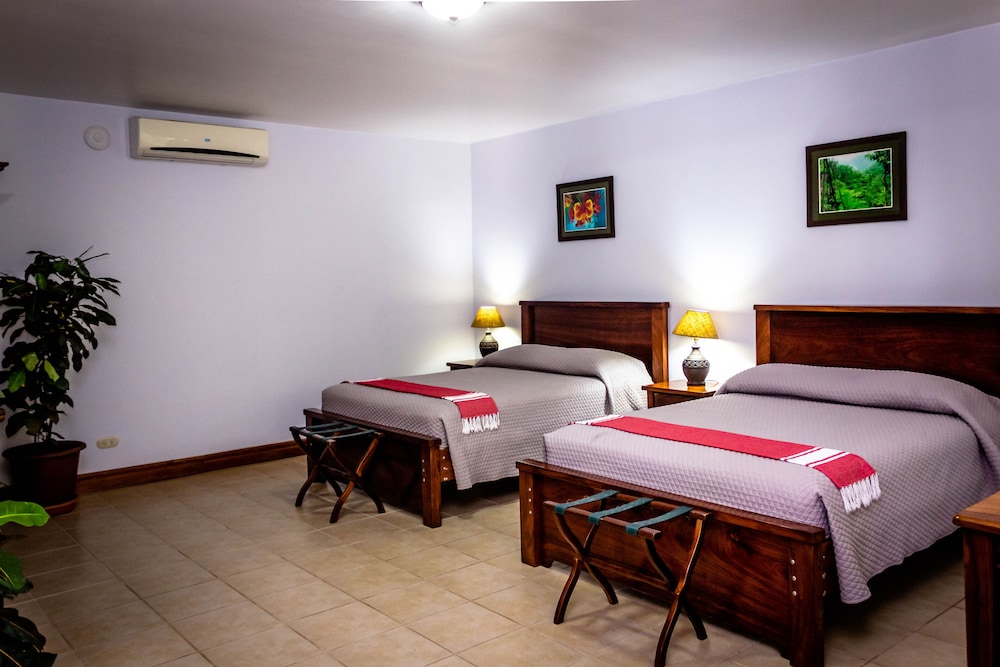 Jaco Hotel Docelunas