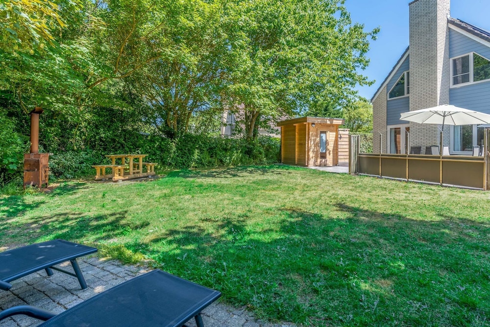 Villa With Finnish Sauna and Outdoor Shower