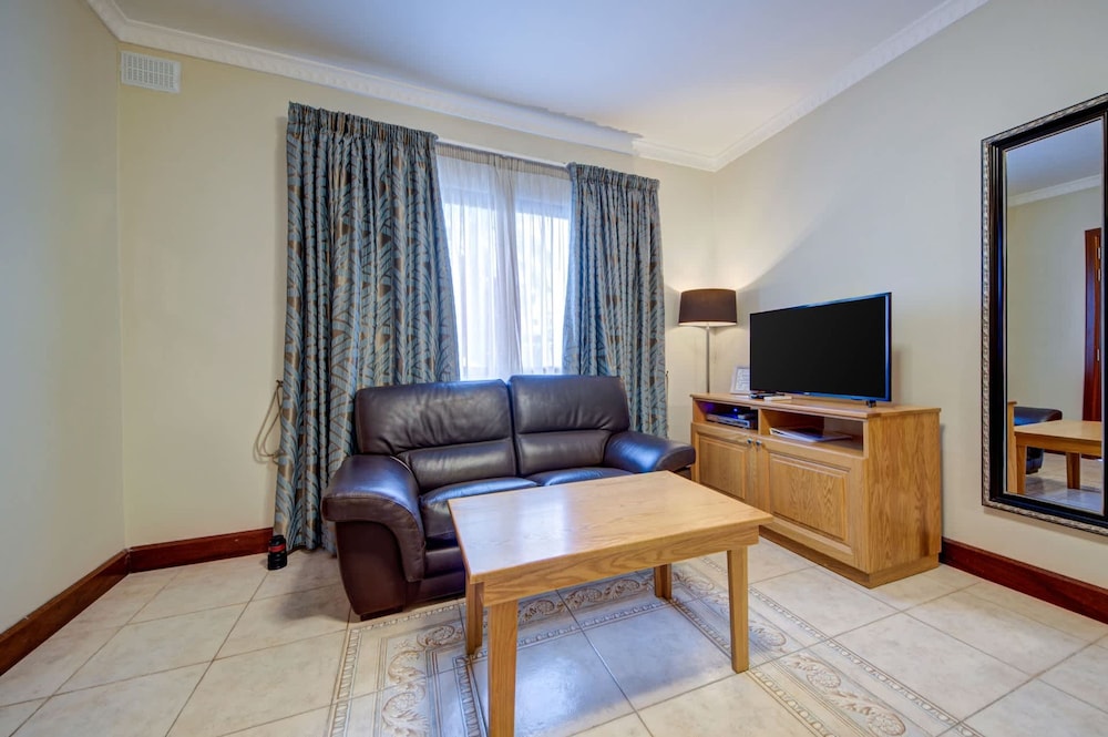 Villa Narcis - 2 Bedroom Villa With Private Pool