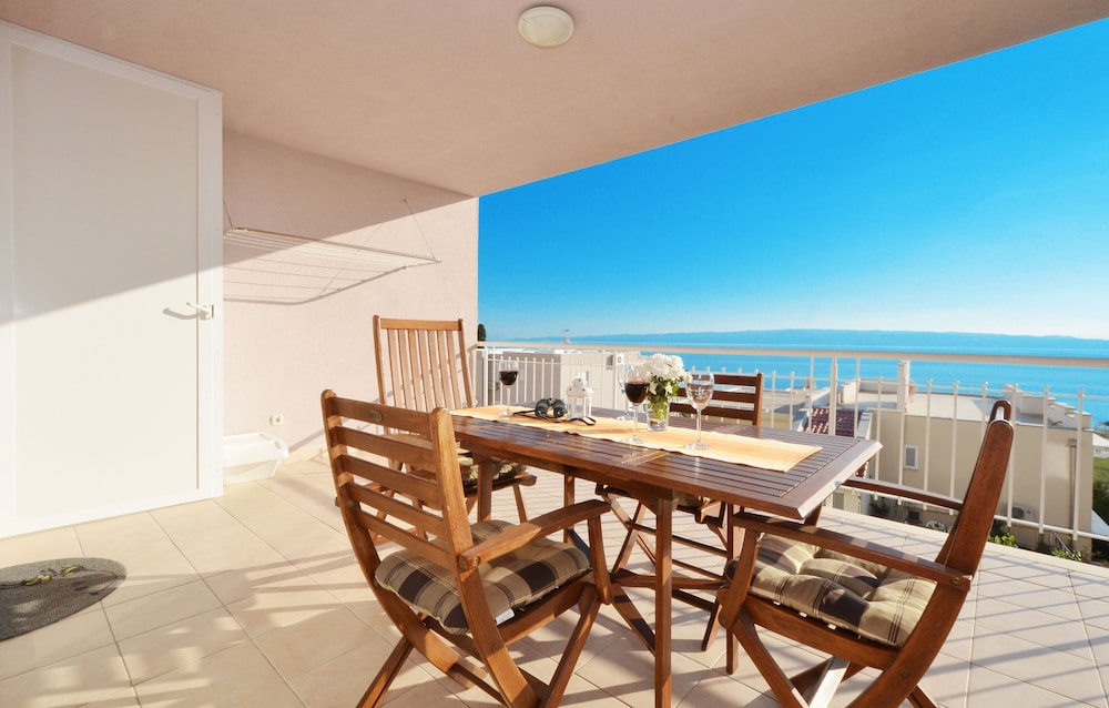 Lilly - spacious 3 bedroom apartment