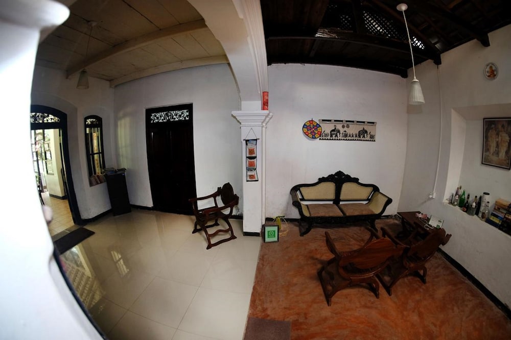 Home Stay Strand view 3