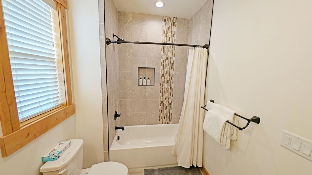 56593 Celestial Dr 4 Bedroom Home