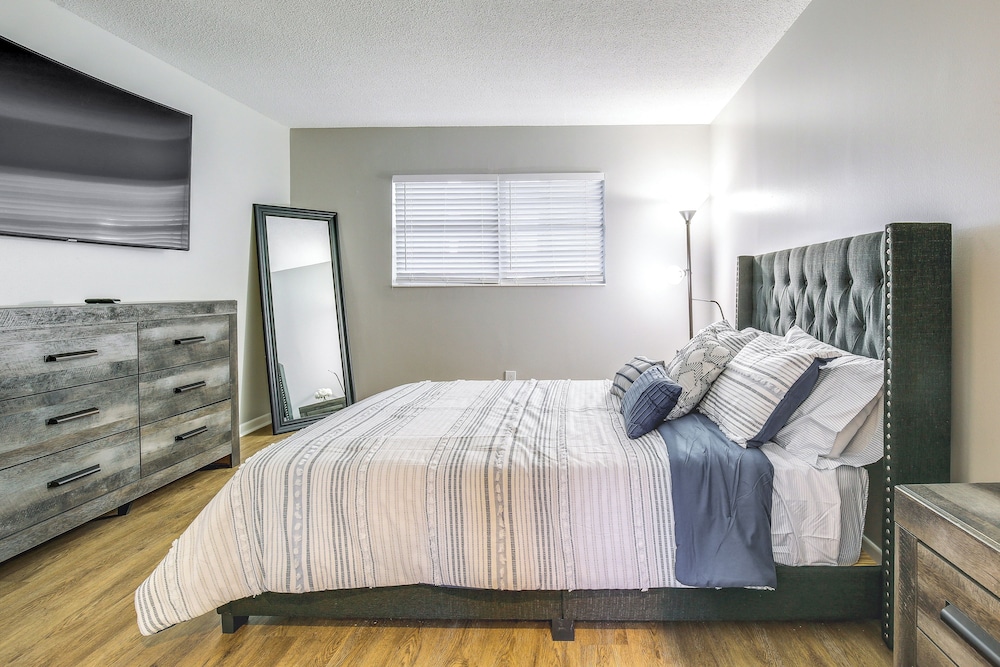 Community Pool: Lauderhill Vacation Rental