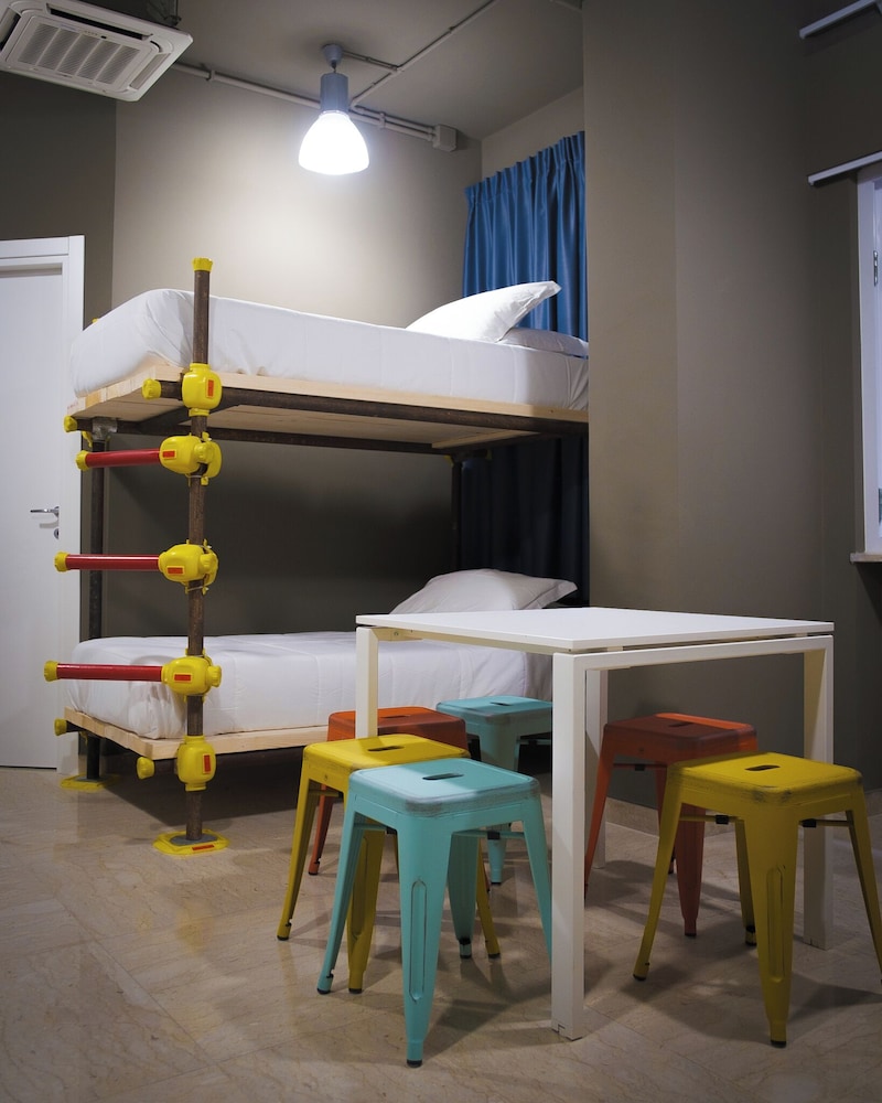 Hostelò Luxury Hostel