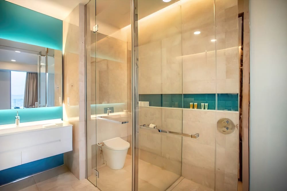 Tropicana The Residences KLCC Skypool