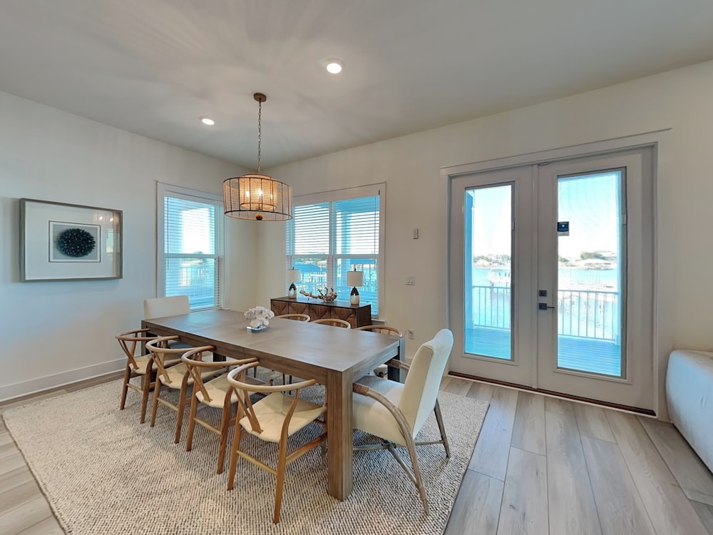 Yacht Harbor House by Southern Vacation Rentals