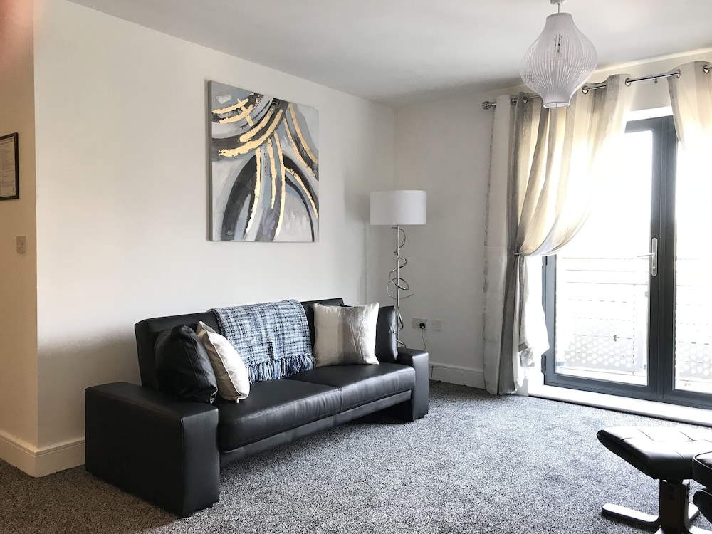 Grand Central Apartments, Centro