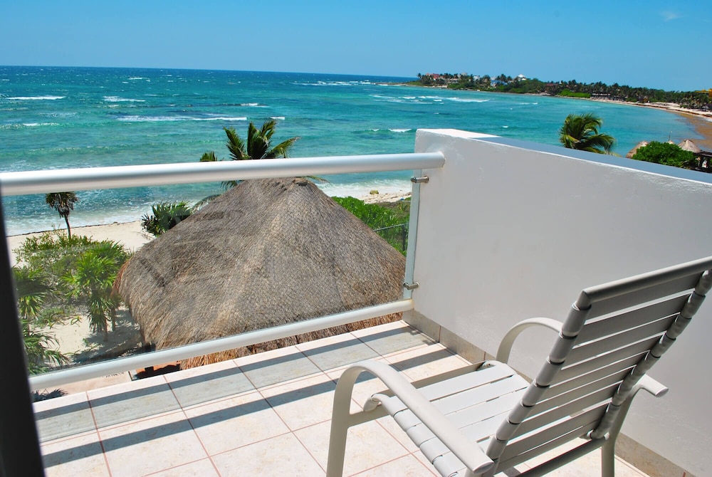 Tan Ik Beachfront Condos view 2