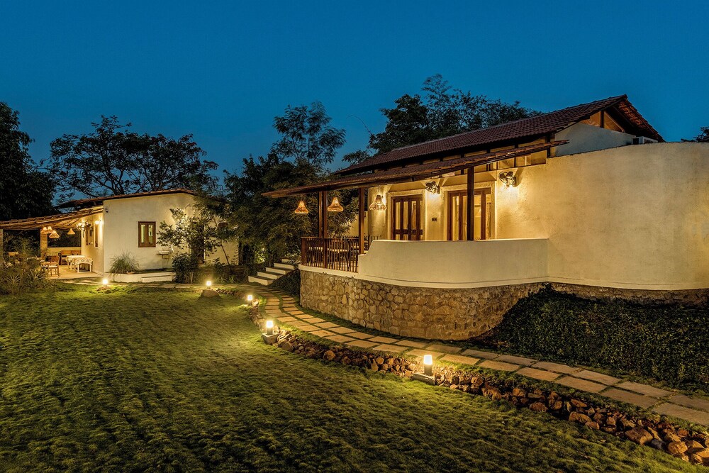 Cosmicstays Joshet Farmstay