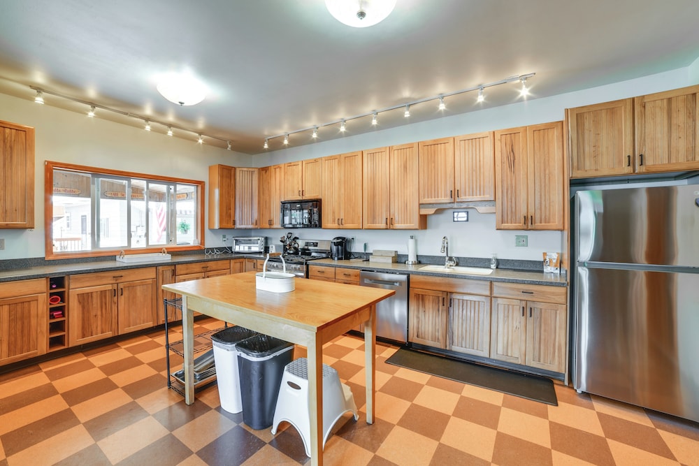 Hatch's Landing: Lake Ostego Home