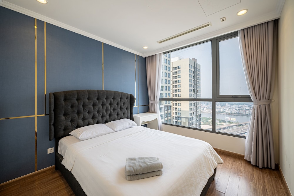 Landmark Condotel Art By KaySuite