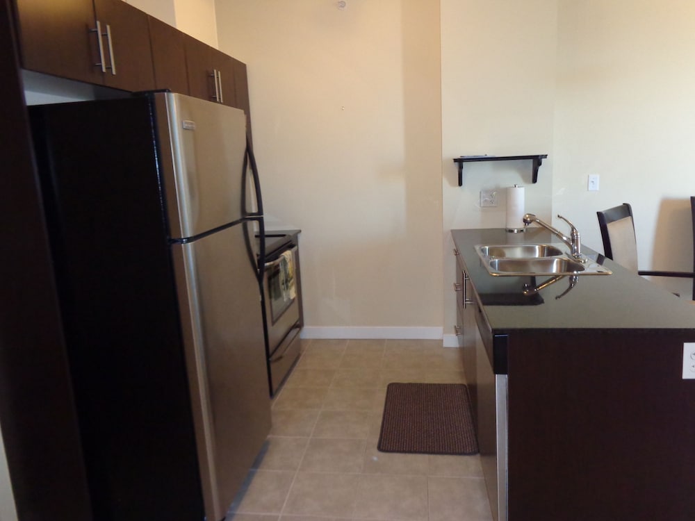Regal Suites - Riverfront - Image 4