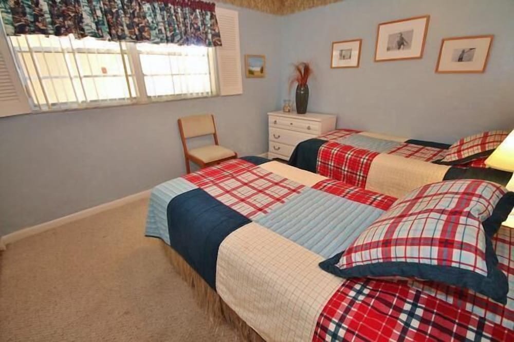 Sea Coast Gardens III 2 Bedroom Condo by Great Ocean Condos