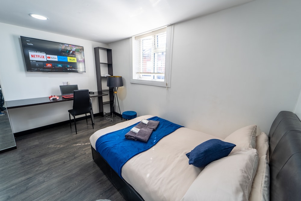 Modern Studio Close to City Centre! view 3