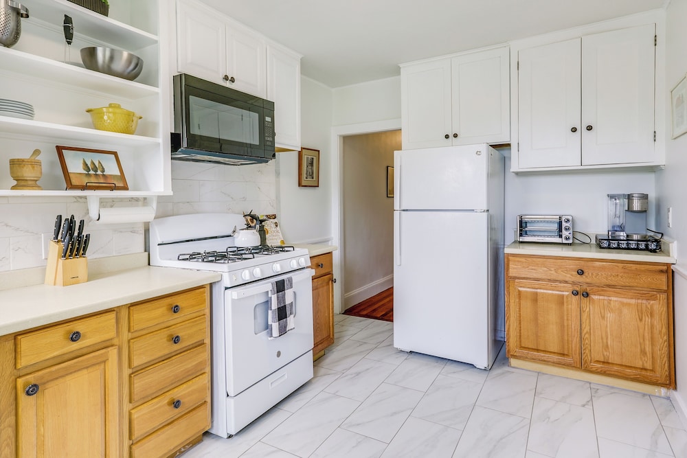 Beautiful Providence Apt Near Dtwn & Federal Hill!