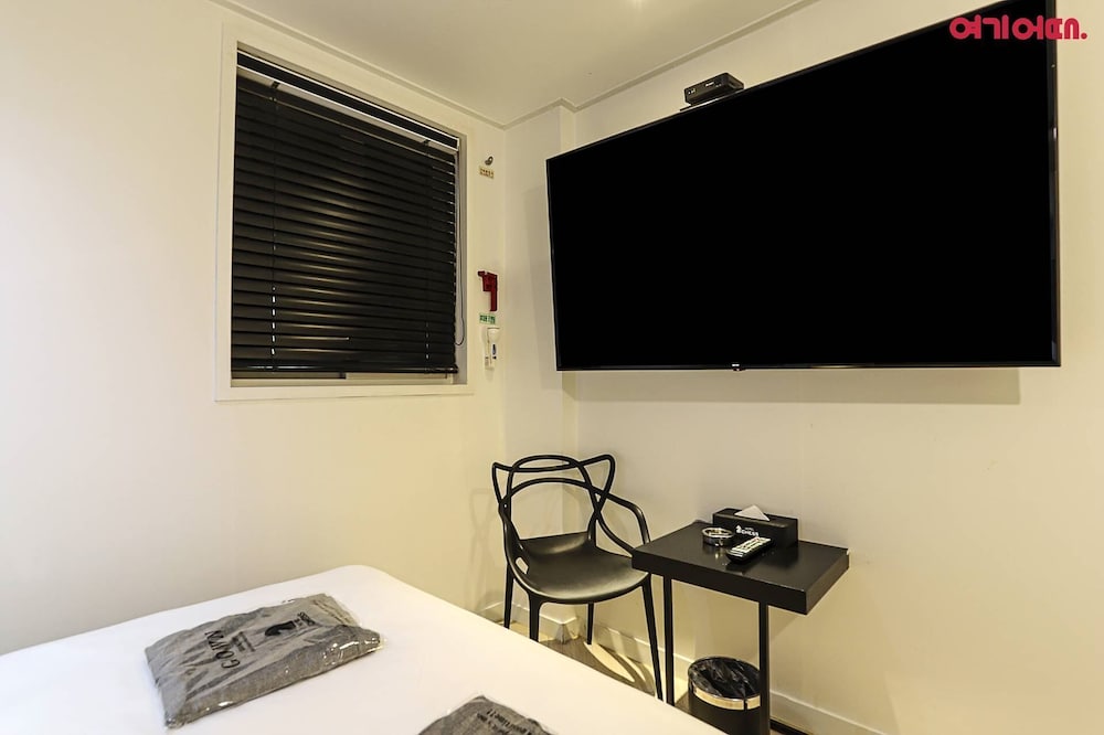 CHESS HOTEL
