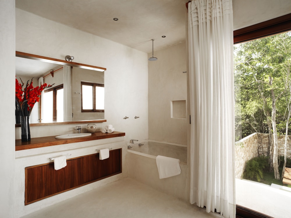 The Mayan Jungle House