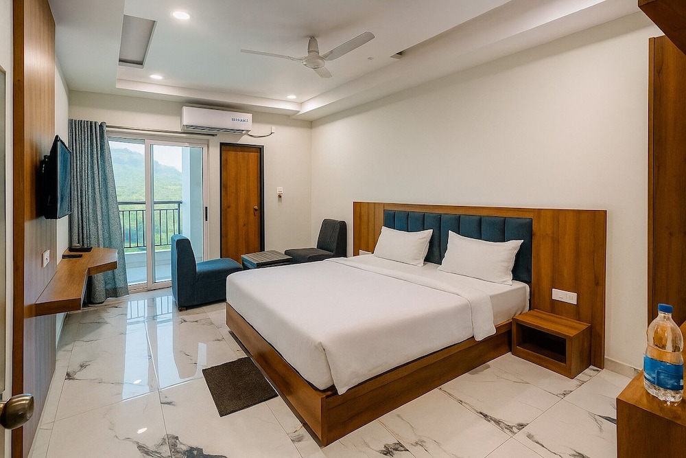 HOTEL KARDHAR INN