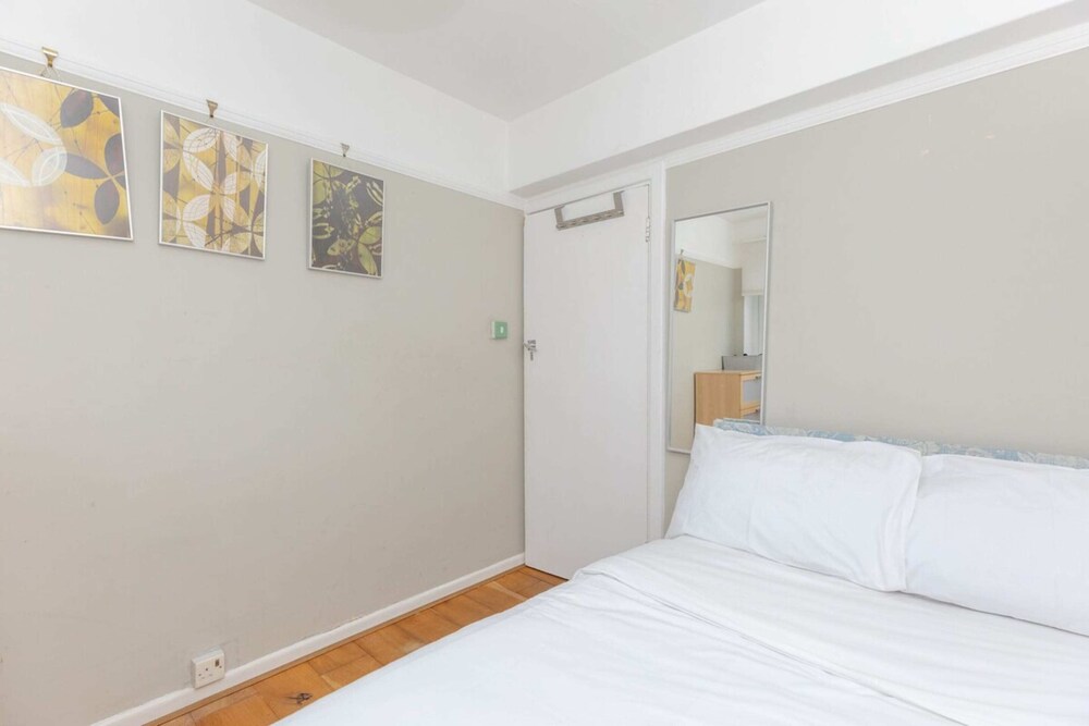 Well-connected 2BD Flat Near Clapham Brixton Hill