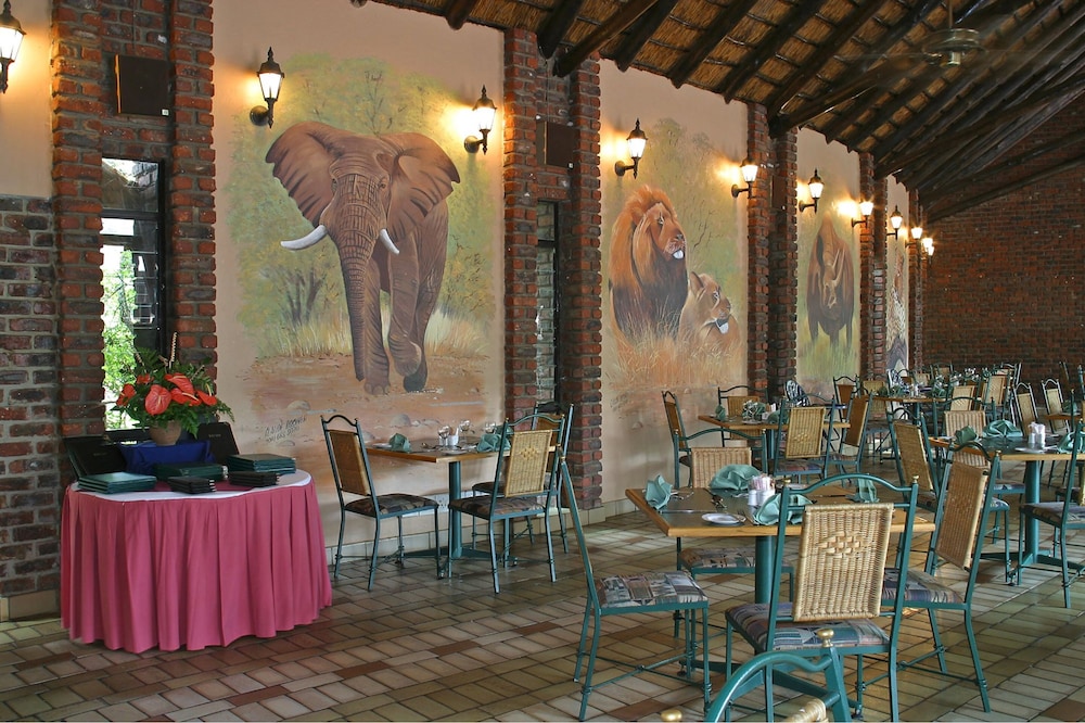 Golden Leopard Resorts - Manyane Resort