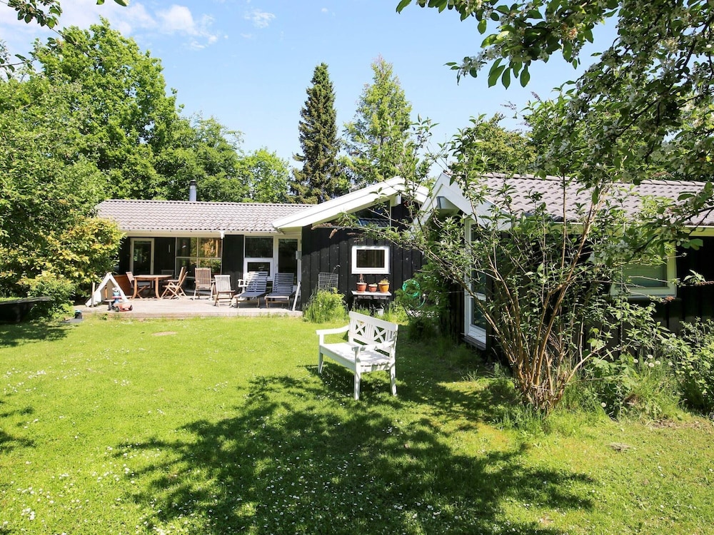 8 Person Holiday Home in Tisvildeleje view 3