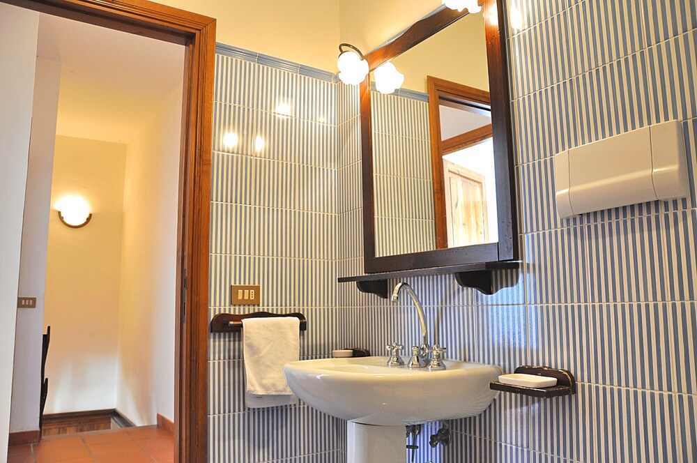 Villa i Noccioli - 18 Sleeps Private Pool