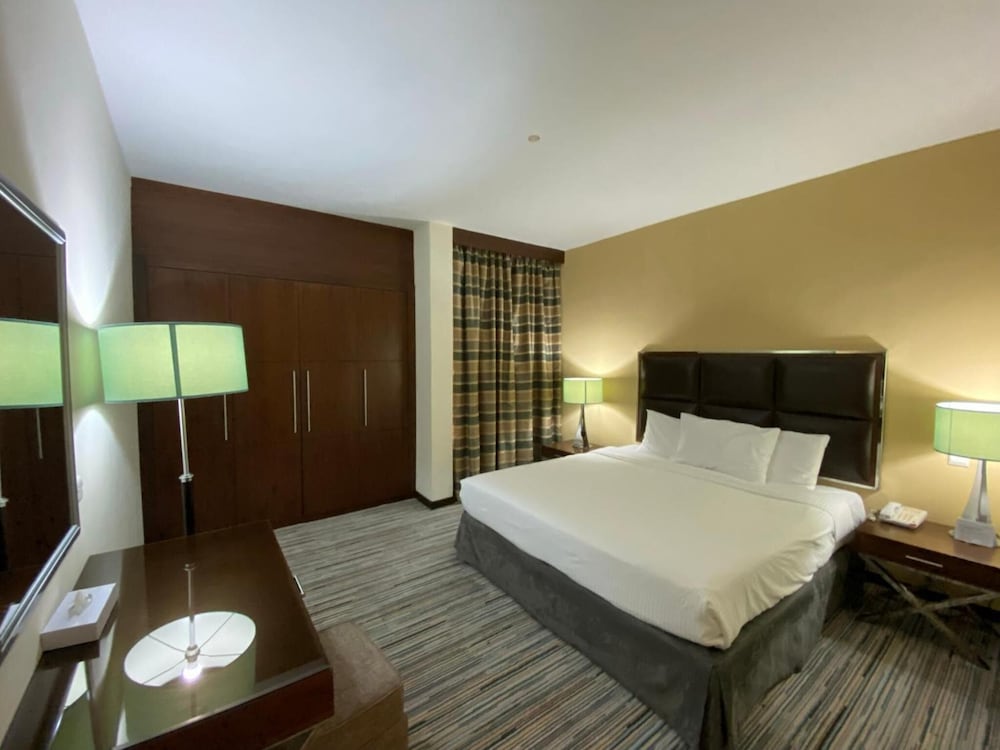 Abu Dhabi Vacations - Phoenix Plaza Hotel Apartments - Property Image 53