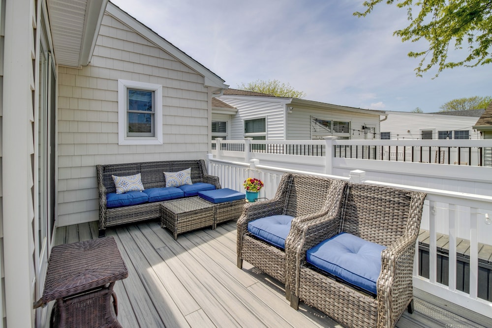 Half-mi to Beach: Cape May Getaway w/ Deck & Yard!