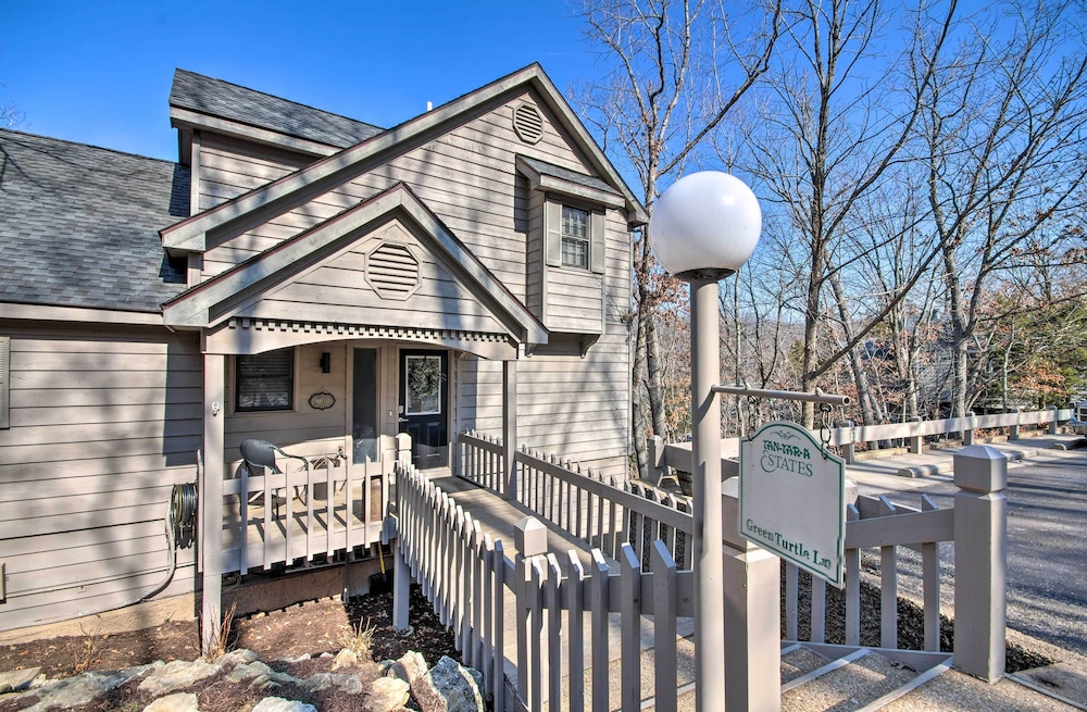 Margaritaville Hideaway: 3 Decks & Fireplace! view 4