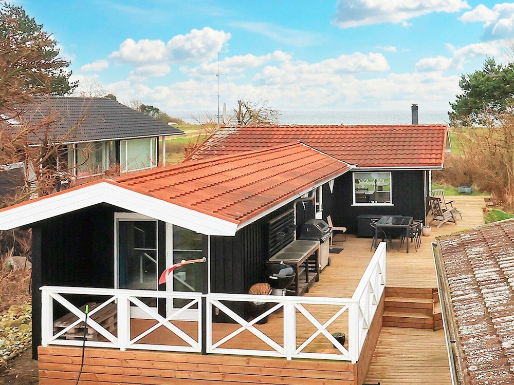 7 Person Holiday Home in Hesselager view 5
