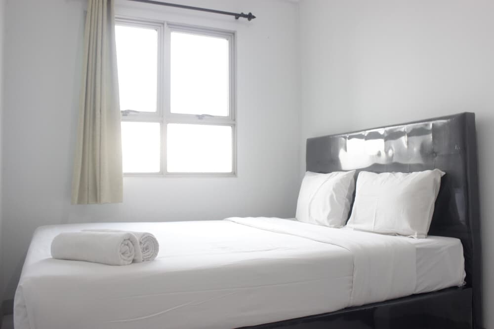 Comfy 2BR at Mekarwangi Square Cibaduyut Apartment view 5