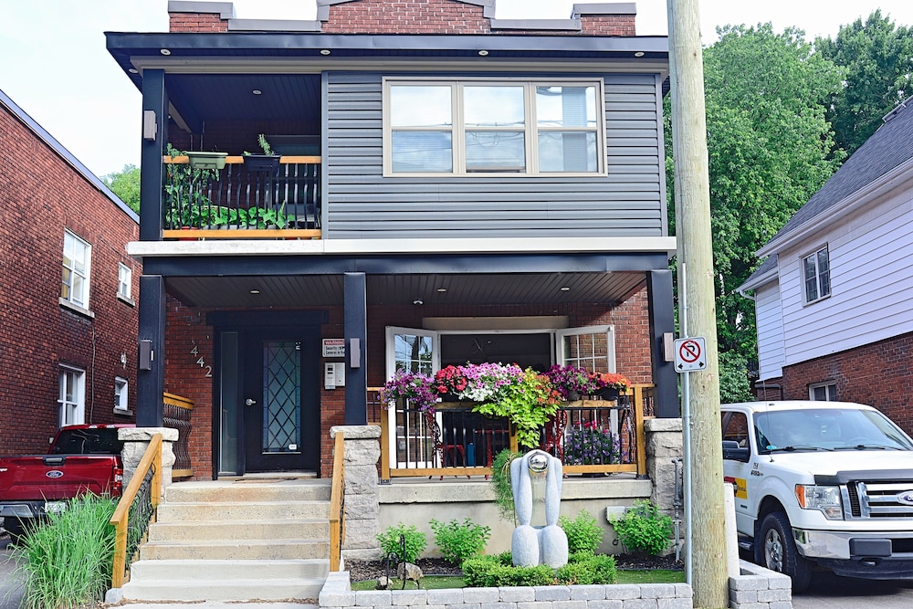 Ottawa Center 1 Bedroom Apartment near Bank St - Image 1