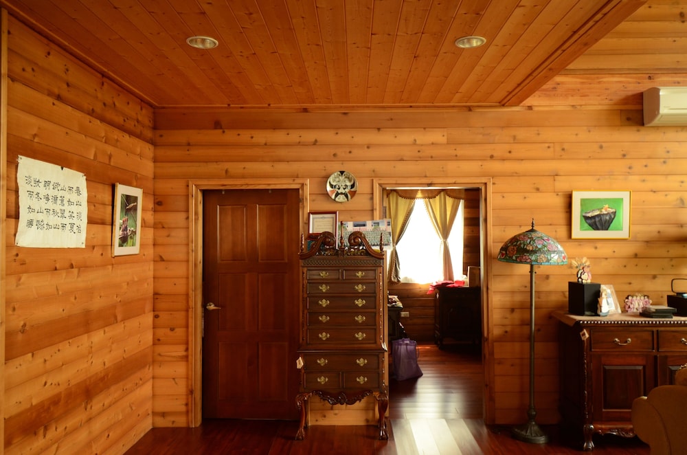 Hsinchu Emei Canadian WoodHouse Homestay