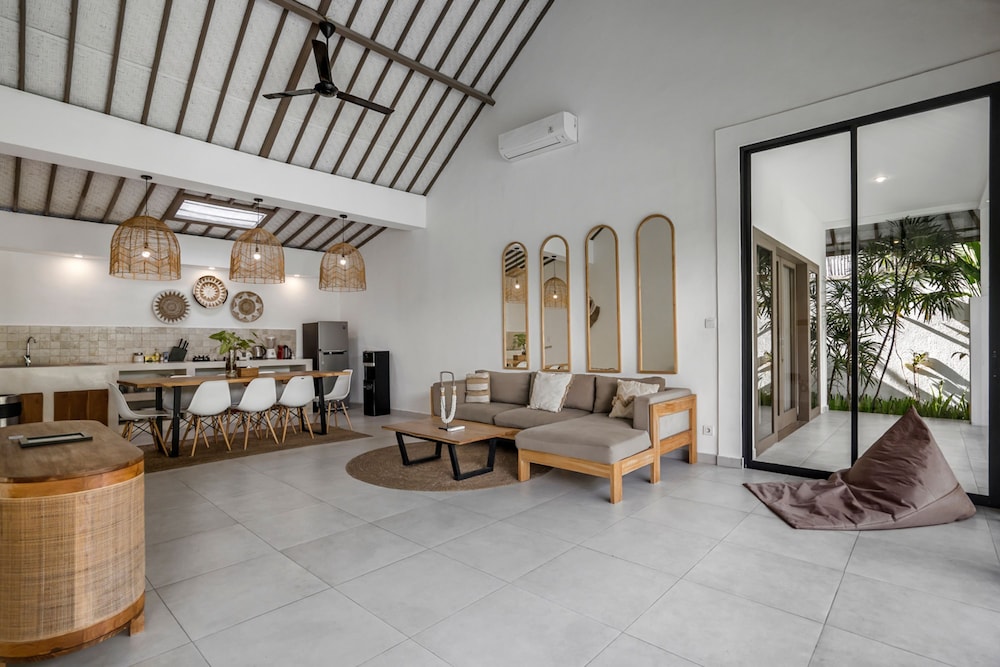 Villa Moju by Alfred in Bali - Tropical 3BR Escape w Private Pool Lush Garden in Bumbak Canggu