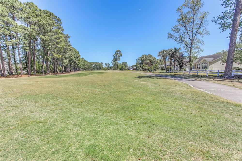 Dine, Shop & Splash: Family Home in Myrtle Beach