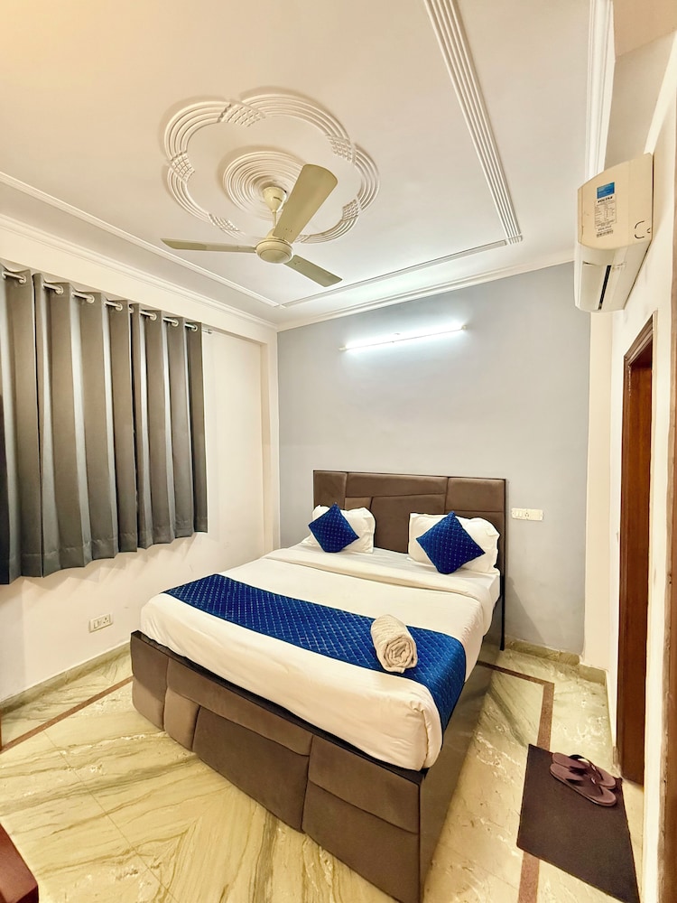 The Gleam Hotel