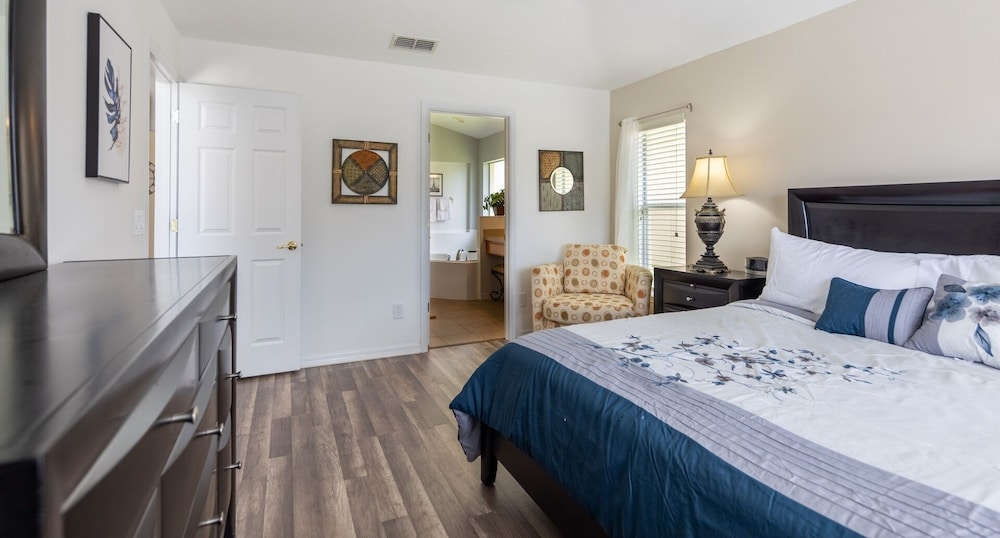 AV340RD 4 Bedroom Charming Villa in Aviana 4 Home