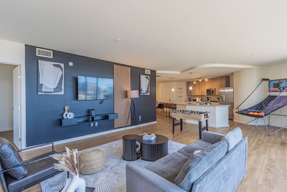 ROVE LIVING/KL - 44 Monroe