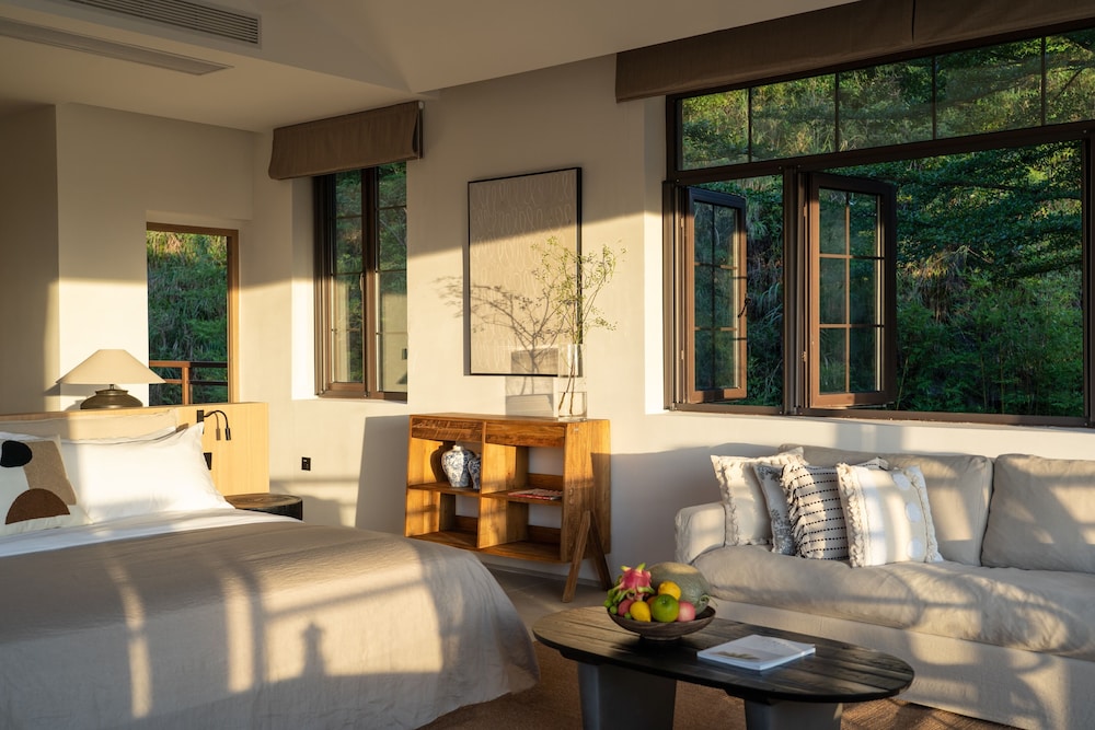 Miyue Shenzhen Tianlu Secret Wild Wizard Holiday Hotel