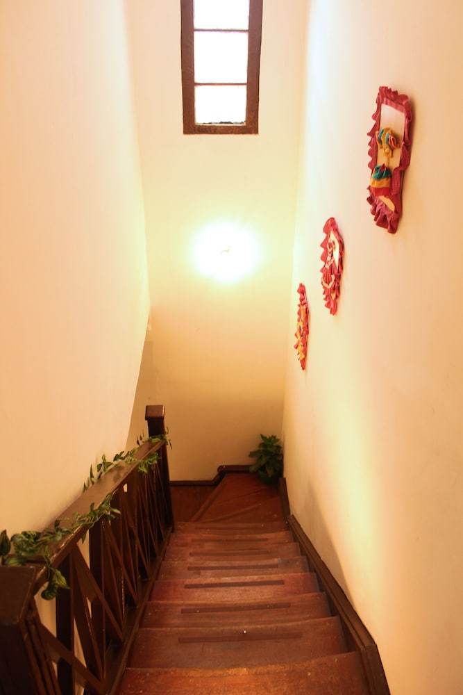 Local Hostel - Property Image 8