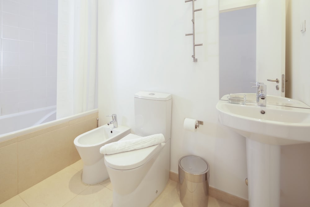 Bairro Alto Apartments by linc
