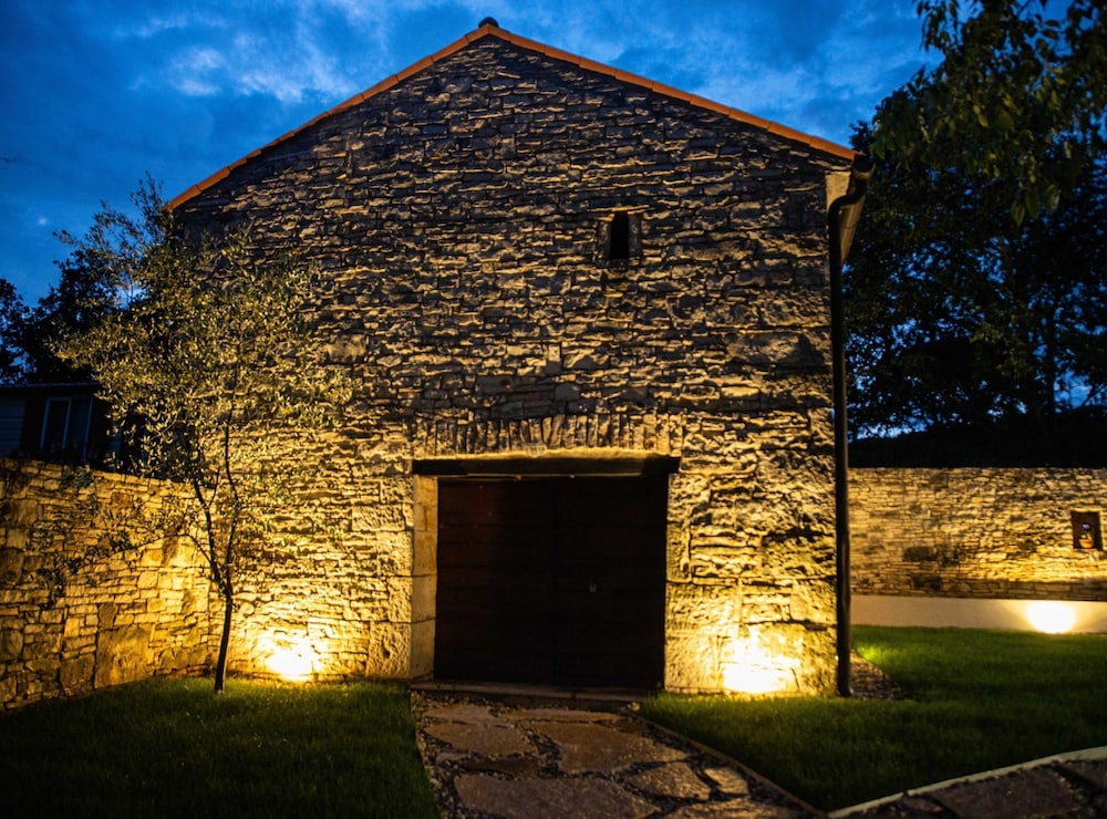 The Poolside Stone House in Bale