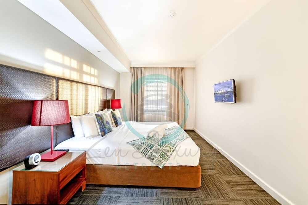 Coastal Splendor Seaview Pool Balcony Dining - Image 4