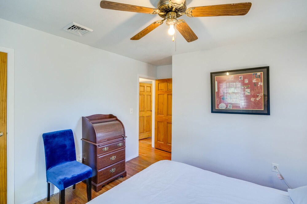 Woodstock Getaway w/ Hot Tub ~ 2 Mi to Dtwn! view 4